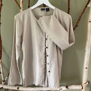Patagonia women’s 100% hemp button down.